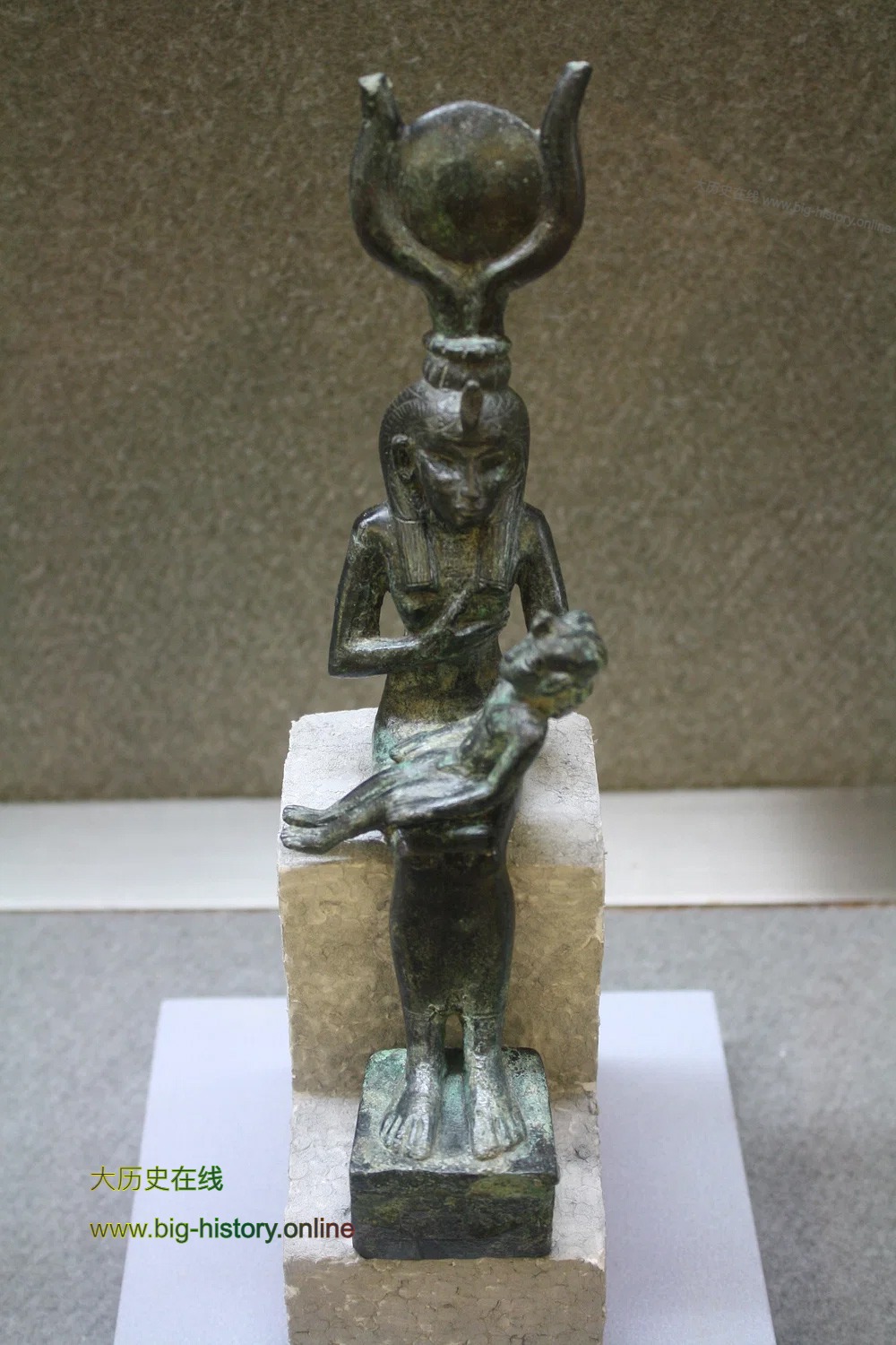 青铜雕像，第二十五王朝时期的伊西斯