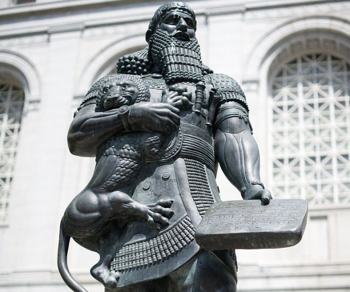 ashurbanipal-last-great-ruler-of-assyria-and-his-famous-well-organized-library